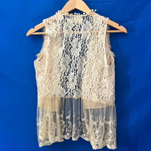 A’reve fur butter cream lace vest small boho feminine EUC Bohemian cottagecore - Picture 6 of 9